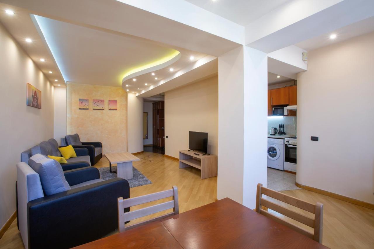 Umba Apartment N4 - Balcony And Mount Ararat View Erivan Dış mekan fotoğraf