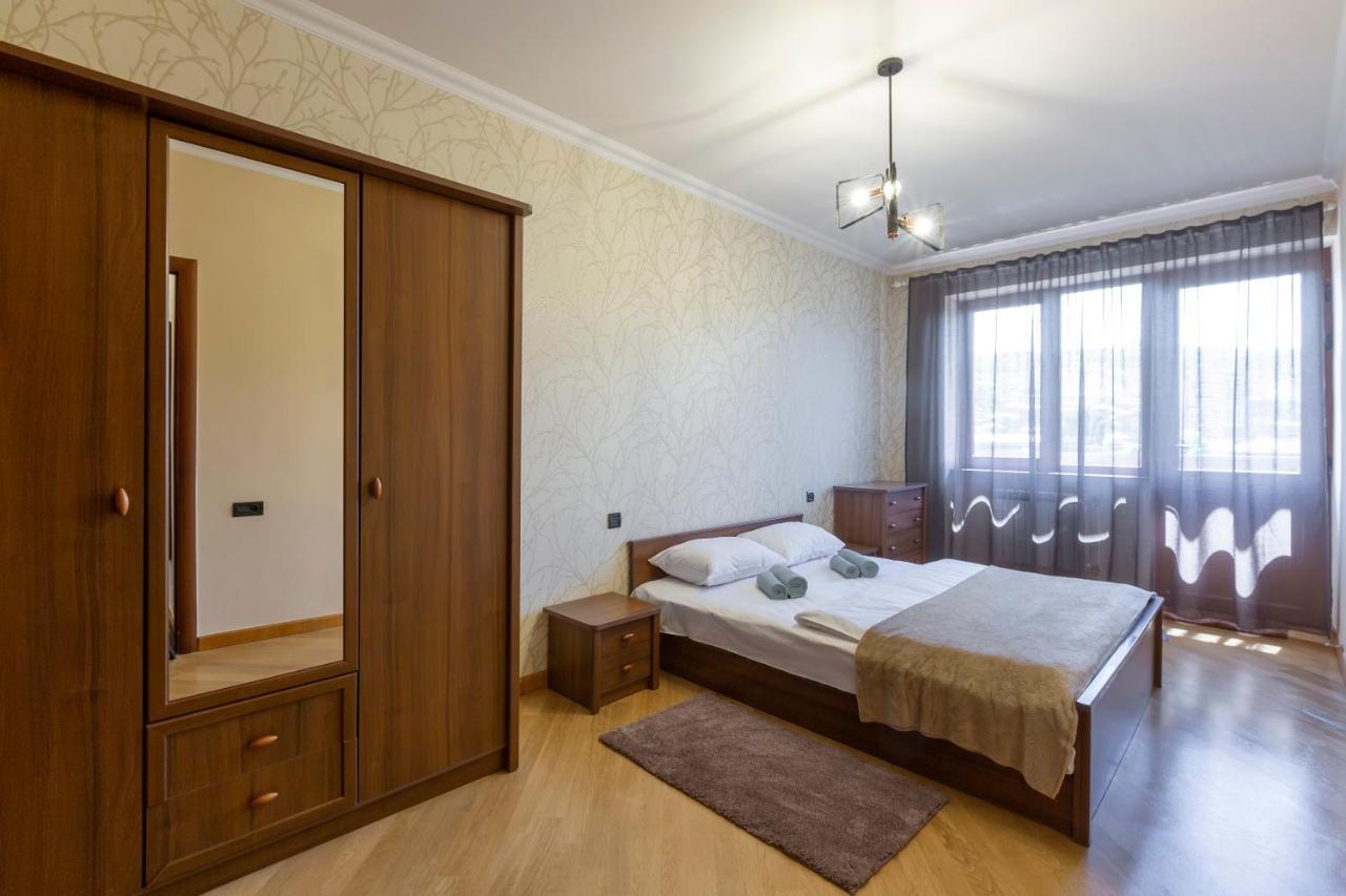 Umba Apartment N4 - Balcony And Mount Ararat View Erivan Dış mekan fotoğraf