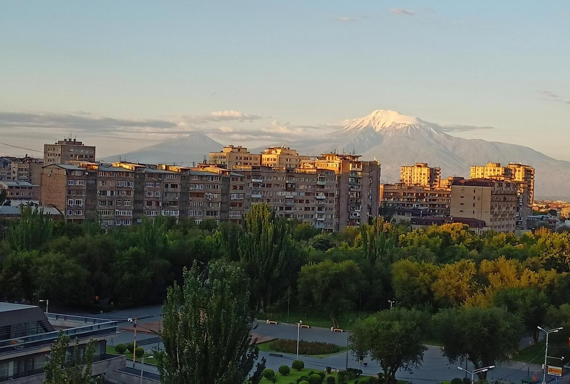 Umba Apartment N4 - Balcony And Mount Ararat View Erivan Dış mekan fotoğraf